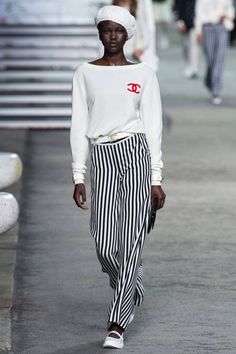 Moda Chanel, Chanel Resort, Chanel Cruise, All White Outfit, Chanel Spring, Chanel Fashion, 가을 패션, Fashion Show Collection