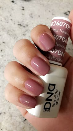 DND Hazlenut gel polish #607 #dndgelpolish #mauve #nails #gelnails #shortnails Dnd Gel Polish Colors Mauve, Gel Nail Dnd Colors, Mauve Gel Nails Dnd, Dnd Pink Gel Polish Colors Swatches, Dnd Gel Polish Colors On Nails, Neutral Mauve Nails, Mail Gel Colors, Hazelnut Dnd Nail Polish, Hazelnut Nail Color