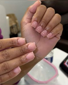 Short Square Natural Nail Ideas, Natural Color Acrylic Nails Short, Cute Natural Acrylic Nails, Nude Overlay Nails, Nude Pink Short Nails, Short Natural Acrylic Nails, Plain Short Nails, Nude Color Nails, Black French Tip Nail