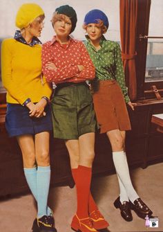 Groovy 70's -Colorful photoshoots of the 1970s Fashion and Style Trends - The Vintage News Late 50s Fashion, 70s Modern Fashion, Modern 70s Fashion, 1972 Fashion, Colorful Photoshoot, Decades Fashion, Mode Editorials, Fashion 1970s