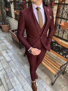 Burgundy Suit Men, Mens Suit For Wedding, Beach Wedding Suits, Maroon Suit, Suit For Wedding, Dinner Suit, Formal Fashion, Burgundy Suit, Wedding Suits Groom