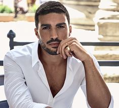 Mariano Di Vaio, el hombre que ha conquistado a Dolce & Gabbana (y al mundo) - Foto 1 Mdv Style, Italian Hair, Gq Mens Style, G Shock Men, Tom Ford Men, Men Clothes, Calvin Klein Men, Versace Men, Mens Fashion Summer