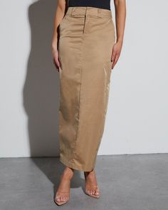 Khaki % Strictly Business Pencil Midi Skirt-2 Long Khaki Skirt Outfit, Tan Skirt Outfits, Khaki Skirt Outfits, Classy Skirt Outfits, Long Khaki Skirt, Post Baby Outfit, Beige Pencil Skirt, Strictly Business, Maxi Pencil Skirt