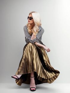 Olivia Mark - Metallic Pleated Maxi Skirt in Gold with Luxurious Drape and Satin Finish Gold Pleated Skirt Outfit, Gold Skirt Outfit, Pleated Maxi Skirt Outfit, Gold Metallic Skirt, Gold Pleated Skirt, Gold Sequin Skirt, Pleated Skirt Outfit, Metallic Pleated Skirt, Gold Skirt