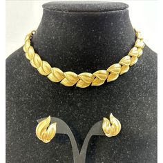 Crown Trifari Brushed Gold Tone Signed Vtg Set Necklace And Clip On Earrings 15". Good Used Vintage Condition, Stunning Hook Clasp Closure And Signed Clip On Earrings. Rare Find Great Collector Set, Please Review All Pics For Overall Condition And Measurements. Vintage Jewelry Sets, Trifari Jewelry, Crown Trifari, Set Necklace, Hook Clasp, Clip On, Jewelry Set, Clip On Earrings, Womens Jewelry Necklace