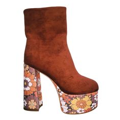 Elevate your style with the Suede Floral Platform Boots, a spin-off of the best-selling Suede Platform Heels. These boots feature a stunning '70s-inspired floral print on the platform, combining vintage charm with contemporary flair. 60s Boots, 70s Disco Outfit, 70s Theme Party, 70s Theme, Retro Glamour, 70s Disco, Disco Outfit, Nectarine, The Platform