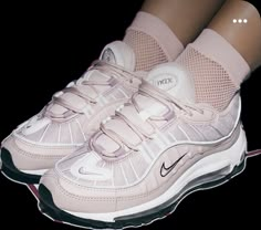 Pretty Sneakers, Basket Style, Pretty Shoes Sneakers, Shoe Wishlist, Air Max 98, Funky Shoes, Iconic Fashion, Hype Shoes