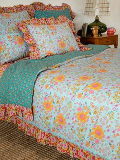 Ruffle Reversible Duvet Cover - Lula-view 1 Natural Life Sheets, Colorful Bedsheets, Comforter Sets Aesthetic, Aesthetic Duvet Covers, Apartment Christmas Decorations, Colorful House Decor, Beachy Bedding, Funky Bedroom Decor, Bright Bedding