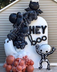 Aesthetic Halloween Party Decor, Vintage, Balloons | Spooky Halloween Decorations Aesthetic Halloween Party, Vintage Balloons, Halloween Balloons Decorations, Balloon Halloween, Balloon Clusters, Balloons Decorations, Halloween Backdrop, Halloween Balloons