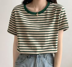 Product id: 1005003726568429 Dark Academia Clothing, Retro Shorts, Summer Stripes, Casual Stripes, Fashion Korean, Tees For Women, T Shirt Women, Shirt Women, Outfits Casuales