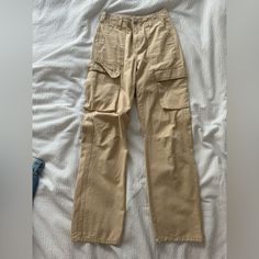 Nwot Bershka Cargo Pants Never Worn Before Size 00 But Can Easily Fit A Size 0 Medium Rise Cargo Straight Mint Condition Bershka Cargo Pants, Pink Cargo Pants, Cargo Pants Color, High Waisted Flare Pants, Soft Joggers, Disco Pants, Black Wide Leg Trousers, Striped Wide Leg Pants, Flowy Pants