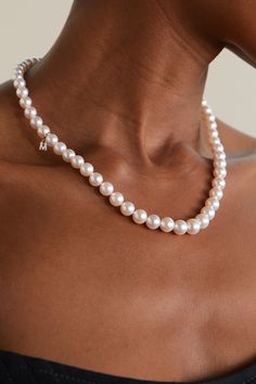 You'll find fewer pieces more classic than a single strand of pearls and MIKIMOTO's 18-karat white gold necklace exceptionally timeless. The brand sources each Akoya cultured gem from the bays of Ise, Japan and uses traditional crafting techniques. It'll sit beautifully on your collarbone. Lisa Vidal, Pearl Necklace Aesthetic, Everyday Aesthetic, Jewellery Shoot, Crafting Techniques, Strand Of Pearls, White Pearl Jewelry, Classic Pearl Necklace, The Bling Ring