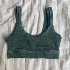 Xs Never Worn Green Color Casual Green Sports Bra With Built-in Bra, Summer Everyday Cotton Bra, Summer Cotton Bra, Everyday Cotton Bra, Casual Cotton Seamless Bra, Casual Cotton Bra For Loungewear, Everyday Fitted Cropped Bra, Fitted Casual Cotton Bra, Casual Fitted Cotton Bra