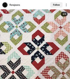 an app that shows how to make a quilt with the app on its phone screen