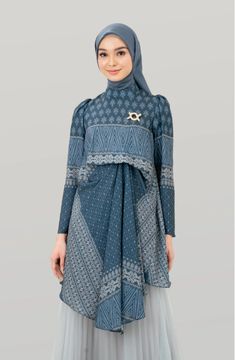 Batik Nusantara, Dinner Spring, Dress Lebaran, Kondangan Outfit, Batik Kombinasi, Celana Fashion, Batik Skirt, Batik Modern, Batik Kebaya