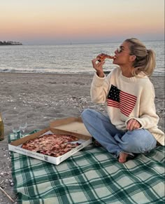 Nantucket Outfit, Maine Aesthetic, Paige Lorenze, Cape Cod Aesthetic, East Coast Aesthetic, New England Aesthetic, Grandma Aesthetic, Nantucket Summer