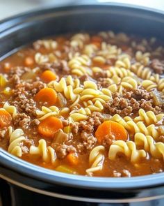 Slow Cooker Hamburger Noodle Soup, Hamburger Beef Stew, Monster Energy Bites, Hamburger Noodle Soup, Cosy Recipes, Soup Hamburger, Slow Cooker Hamburger, Soups For Fall, Soup With Pasta