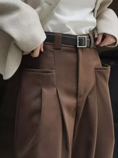 UOOZÉE Color Wide Leg Pants, Man Trousers, Trousers Details, Mens Casual Dress Outfits, Classic Pants, Mens Casual Dress, Conversion Chart, Pleated Pants, Wide Pants