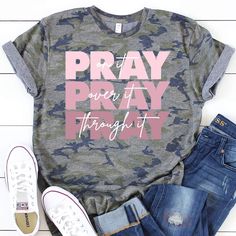 Ty Dye, Pray On It, Christian Shirts Designs, Faith Clothing, Cute Shirt Designs, Vinyl Shirts, Christian Clothing, Christian Shirts, Fashion Tees