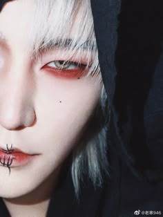 Vampire Eyes, Anime Eye Makeup, Vampire Makeup, Anime Makeup, Red Makeup, Male Makeup, Edgy Makeup, Goth Makeup