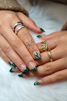 Cool Green Nail Designs, Green Flame Nail Art, Easy Cute Acrylic Nails, New Years Nail Designs Green, Forest Green Nail Art, Fun Green Nail Designs, Green Flames Nails, Subtle Black Nails, Flame Nails Green