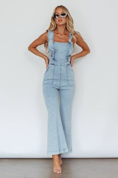 Nola Flared Ruffle Jumpsuit Blue by Selfie Leslie Whimsical Style Outfits Casual, November Nashville Outfits, Denim Romper Outfit Jumpsuits, Denim Jumpsuit Outfit Summer, Denim Jumpsuit Outfit Fall, New Orleans Outfit Ideas, Cute Denim Outfits, Summer Nashville Outfits, Outfit Ideas For Photoshoot