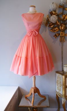 1960s Dress // Vintage 60s Dress // Vintage by xtabayvintage French Glamour, 60s Dress Vintage, Vintage Ball Gown, 50's Fashion, Vintage Ball Gowns, 1950s Dresses, Vintage Dress 60s, Vintage Dresses 1960s, Pink Party Dresses