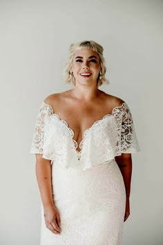 Sean by Studio Levana - Wedding Dresses Long Corset, Studio Levana, Curvy Wedding, Plus Wedding Dresses, Fitted Gown, Fitted Gowns, Festival Bride, Plus Size Wedding Gowns, Curvy Bride