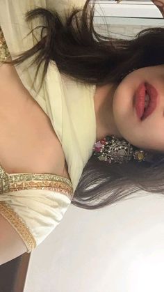 #dresstoimpress #aesthetic Brown Aesthetic Instagram Story, Shaadi Story Ideas, Desi Shaadi Vibes, Indian Aesthetic Instagram Story, Indian Female Aesthetic, Desi Post Ideas, Desi Poses For Instagram, Desi Aesthetic Instagram Stories, Instagram Story Ideas Indian