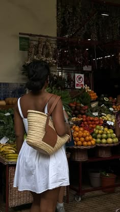 Black Femininity Outfit, El Salvador Aesthetic Outfit, Cottagecore Outfits Black Women, Long Socks Aesthetic, Street Style Classy, Black Femininity Aesthetic, Quite Luxury, Outfits Blazer, Femininity Aesthetic