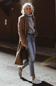 Vinter Mode Outfits, Trendy Winter Fashion, Bag Jeans, Fall Fashion Coats, Casual Chic Outfits, Sneakers Fashion Outfits, Stil Boho, Cute Winter Outfits