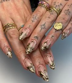 Nail Design Glitter, Nagel Tips, Fake Nails With Glue, Stick On Nails, Nailed It, Funky Nails, Artificial Nails, Nail Accessories, Gold Nails