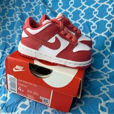 Toddler Size 4c Brand New With Box Ships Fast & Safe Nike Dc9562-111 Td Unisex Little Kids Girls Boys Baby Grade School Pre Triple Pink White Original Authentic Premium Air Basketball Hologram Gym Max Force 1 Vapor 90s Og Dunk Jack Zoom Techunc Vintage Special Limited Edition Rare Travisis Cactus Olive 4 Jack Anthracite Smoke Varsity Team Sport Shoes Retro True Cement White Oreoes Red Bred Chicago Toe High Top Mid Low Dunk Vapormax Force Presto Huarache Blazer Bordeaux Mars Glow Stealth Haze Chr Baby Footwear, Unc University, Baby Nike, Shoes Retro, Baby Fits, Tomboy Outfits, Red Nike, Baby Sneakers