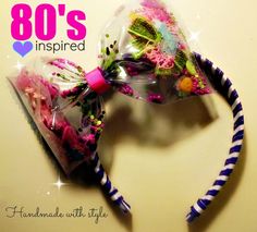 80's inspired plastic hair bow- headband Headband Crafts, Summer Classes, Bee Embroidery, Diy And Crafts Sewing, Bow Headband Hairstyles, Wedding Videos