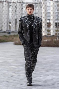 Men’s Couture Fashion, Mens Fashion Haute Couture, Men Couture Suit, Mens Couture Fashion, Man High Fashion, Black High Fashion Outfit Men, Couture Suits Men, Couture Menswear, Vogue Men Fashion