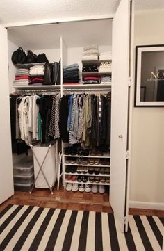 As part of my New Year's organizing project, I'm tackling my closet. Here are my favorite ideas and solutions for organizing your closet. Closet Small Bedroom, Organized Closet, Apartment Hacks, Closet Shoe Storage, Closet Hacks Organizing, Diy Wardrobe, Small Closets, Apartment Organization, Small Closet