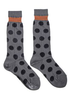 These polka-dot long socks provide a subtle yet chic accent by peeking out from your footwear. Available in a variety of colors, they are also a perfect gift choice. - Add a touch of charm with a hint of foot visibility. - Great color selection to suit various styles. - An ideal gift item. - Versatile for different outfits. Long Socks, Different Outfits, Yohji Yamamoto, Grey Khakis, Color Khaki, Mole, Gift Item, Free Size, Ideal Gift