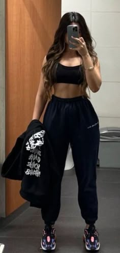 Cute Gym Selfies, Gym Outfits Aesthetic Comfy, Gym Wear Women Workout Outfits, Aesthetic Gym Outfits, Gym Mirror Selfie, Gym Selfies, Gymwear Outfits, Look Legging