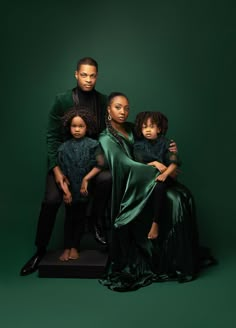 Family Photoshoot Portrait, Family Photos Elegant, Black Tie Family Portrait, Emerald Family Photos, Family Of 3 Portrait Poses, Melanin Family Photoshoot, Family Portrait Black Outfits, Cool Family Portraits, Family Glamour Photoshoot