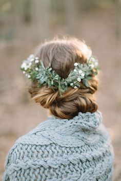 Cozy+winter+textures+inspiration+Shoot Winter Wedding Stationery, Wedding Curls, Gold Winter Wedding, Rustic Winter Wedding, Winter Wedding Invitations, Texture Inspiration, Rustic Wedding Flowers, Winter Wedding Inspiration