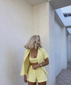 Laura Jade Stone, Aesthetic Summer Outfits, Summer Outfits Ideas, Europe Outfits, Butter Yellow, Favourite Colour, Trik Fotografi, Mode Inspo