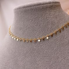 Flat Necklace, Neck Pieces Jewelry, New Gold Jewellery Designs, Fancy Jewelry Necklace, Pretty Jewelry Necklaces, Fancy Jewellery Designs, Gold Jewelry Stores