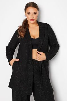 Shop LIMITED COLLECTION Curve Black Glitter Longline Blazer at Yours Clothing. Discover women’s plus size clothing in sizes 10-36 with fast delivery. Glitter Blazer, Mesh Fabrics, Plus Size Blazer, Curve Fashion, Black Seamless, Bralette Crop Top, Peterborough, Winter Mode, Black Glitter