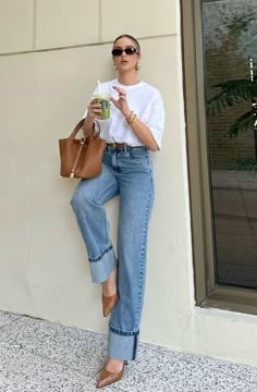 Picotin Outfit, Print Blouse Outfit, Traje Cowgirl, Country Concert Outfits, Looks Jeans, Effortlessly Chic Outfits, Work Fits, Casual Day Outfits, Elegante Casual