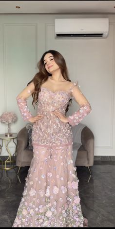 Floral Lehenga Designs Wedding Ideas, Printed Sharara Suit Indian Designers, Pink Traditional Dress Indian, Shadi Wear Dresses, Pakistani Outfits For Wedding, Floral Dress Picture Ideas, Sara Ali Khan Red Sharara, Bollywood Wedding Outfit, Gown For Sangeet