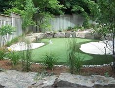 Home golf greens Mini Golf In Backyard, Golf Course Landscaping Ideas, Backyard Golf Green, Backyard Golf Ideas, Island Landscape, Green Boys, Green Sand