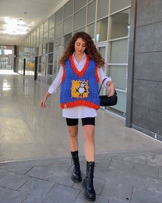 Korean Oversized Outfit, Vest Street Style, Sweater Vest Outfit, Cute Vest, Outfit Oversize, Oversized Vest, Sweater Vest Women, Korean Fashion Trends, Cute Clothes