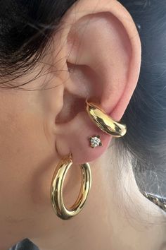 - 24k gold plated bold ear cuff - Sold individually  - Will fit to all all ears - Statement piece Cuffed Earrings, Ear Cuff Gold, Pierced Ear, Trending Jewelry, Ear Party, Gold Ear Cuff, Gold Cuffs, Fun Diy Crafts, Ear Cuffs