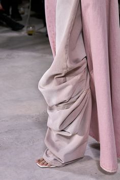 Y/Project Spring 2024 Ready-to-Wear Collection | Vogue Inspiration Board Fashion, Stylist Fashion, Digital Fashion, Evolution Of Fashion, Y Project, Fashion Portfolio, Blogger Fashion, Virtual Stylist, Couture Details