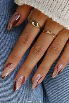 Swirl Nails Cool Nail Trends, Fall Color Gel Nail Designs, Brown Long Nails Ideas, Autumn Swirl Nails, Cool Brown Nail Designs, Swirly Fall Nails, Black And Brown Nails Design, Maroon Swirl Nails, Autumn Nail Inspiration